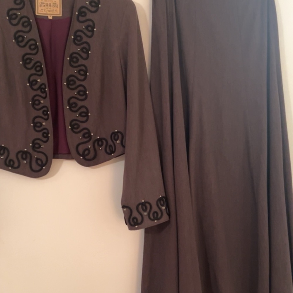 Ddr Matching Set Jacket And Skirt - image 3